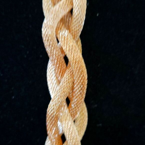 Gold braided mesh choker necklace. Fashion jewelry statesment jewelry. - Picture 3 of 3
